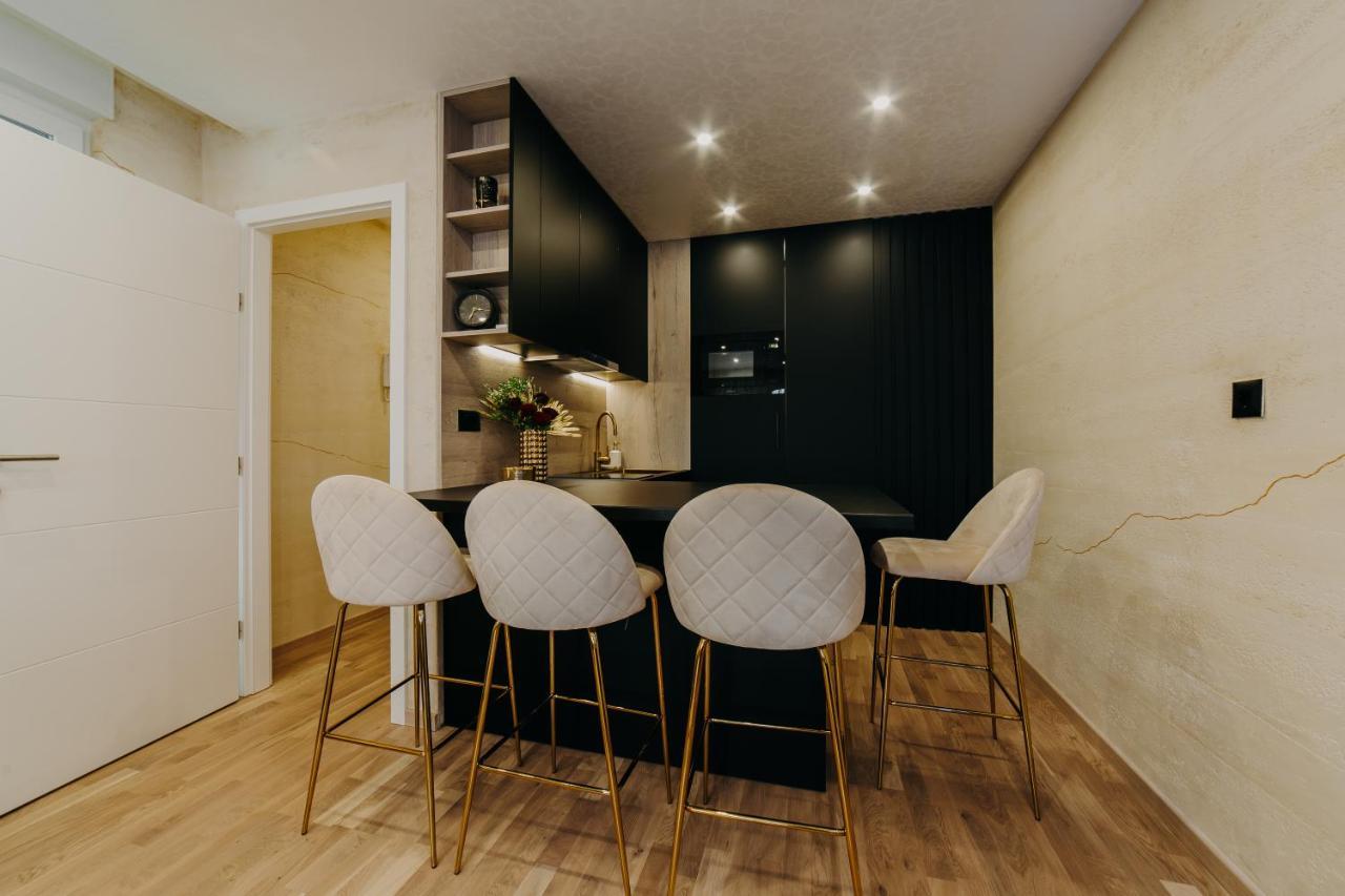 Apartman Stari Toranj II Leilighet Vukovar Eksteriør bilde