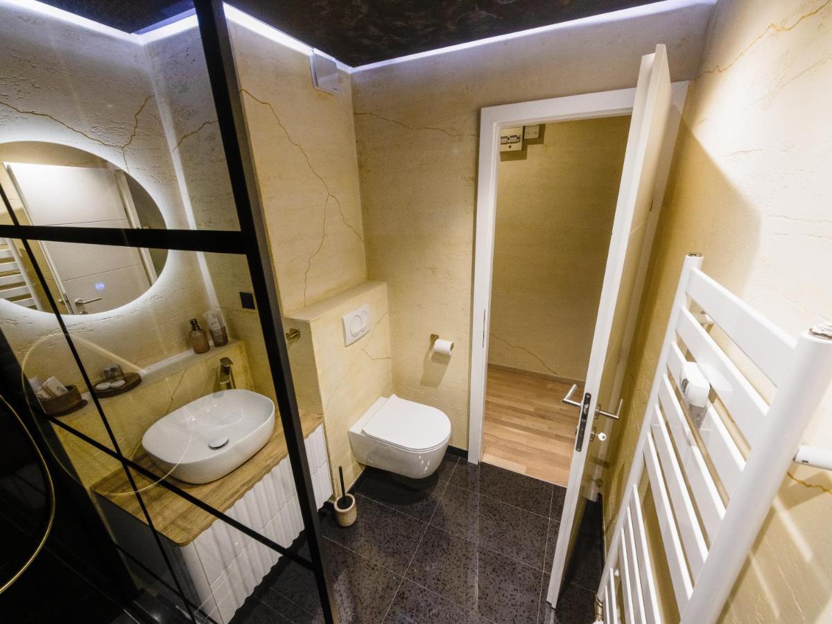 Apartman Stari Toranj II Leilighet Vukovar Eksteriør bilde