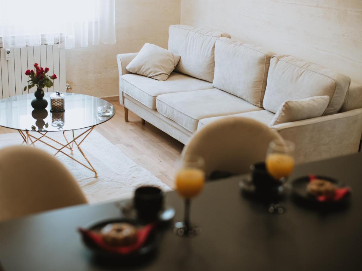 Apartman Stari Toranj II Leilighet Vukovar Eksteriør bilde