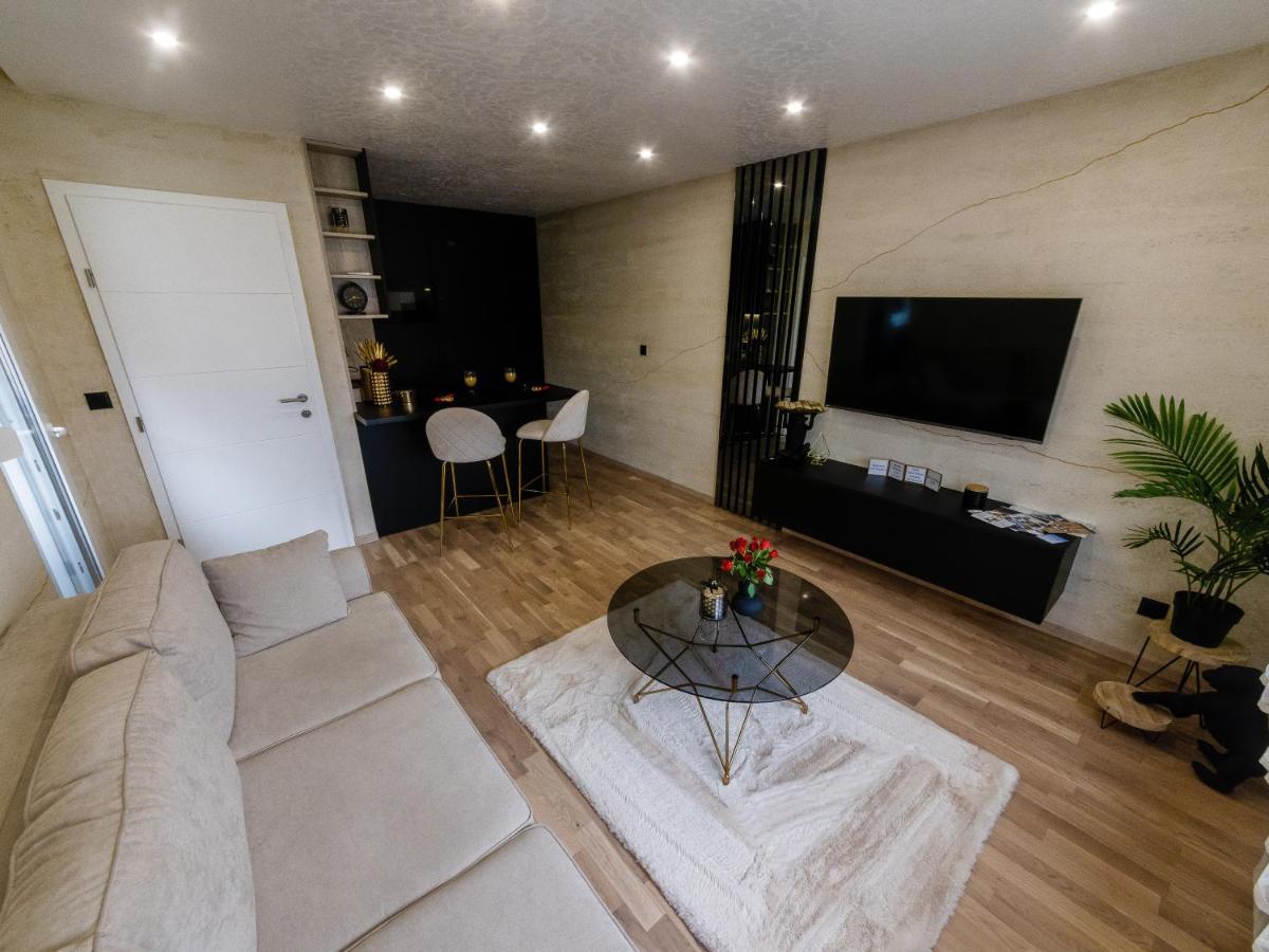 Apartman Stari Toranj II Leilighet Vukovar Eksteriør bilde